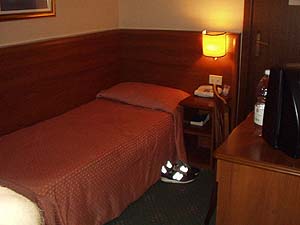 �A�X�g���A�@����